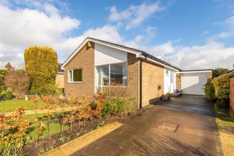 The Glebe, Morpeth NE61 2 bed detached bungalow for sale