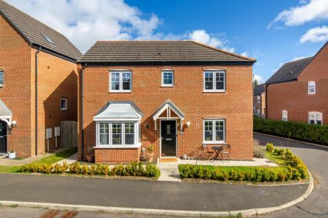 4 bedroom detached house for sale