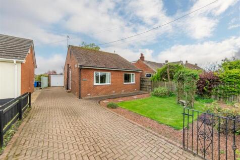 2 bedroom detached bungalow for sale