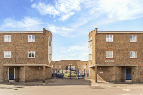 Chester Court, Trundleys Road... 2 bed flat for sale