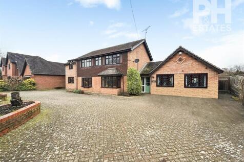 5 bedroom detached house for sale
