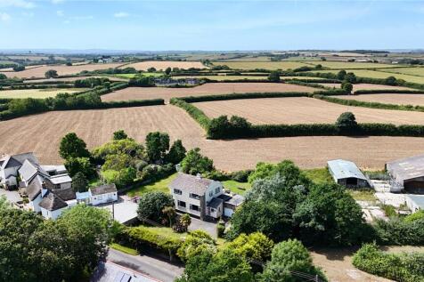 Trewithian, Portscatho, Nr Truro, TR2 3 bed detached house for sale