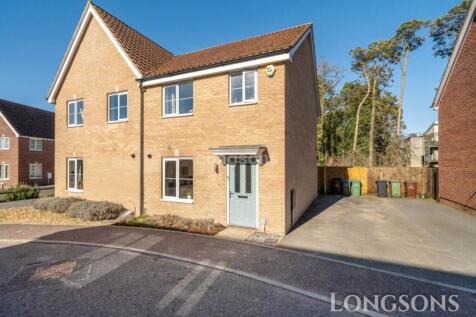 3 bedroom semi-detached house for sale