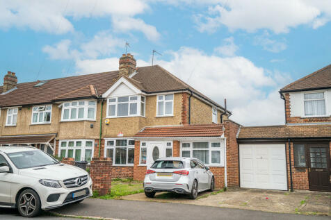 4 bedroom semi-detached house for sale