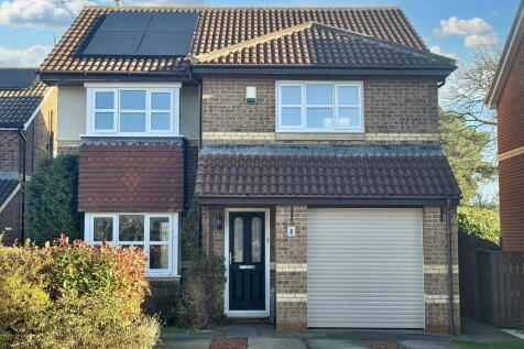 4 bedroom detached house for sale