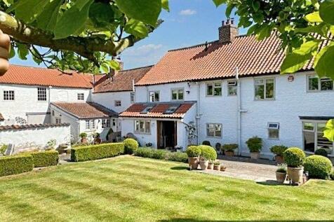 6 bedroom house for sale