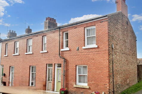 3 bedroom end of terrace house for sale