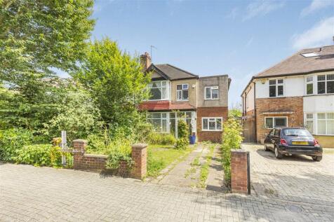 5 bedroom semi-detached house for sale