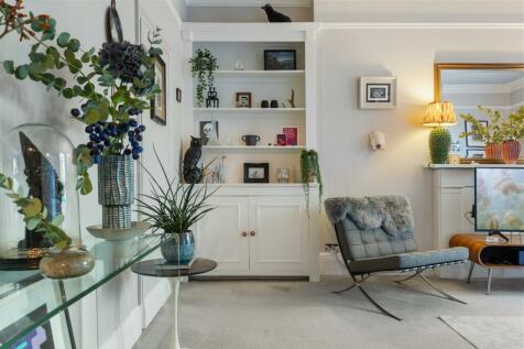 Holland Road, W14 2 bed flat for sale