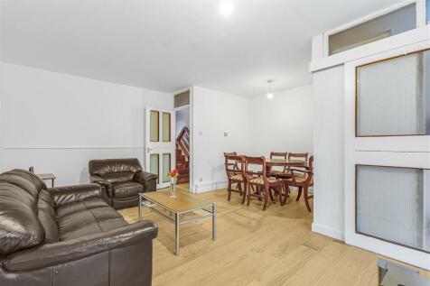 Charlwood Street, SW1V 3 bed flat for sale