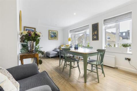 3 bedroom flat for sale