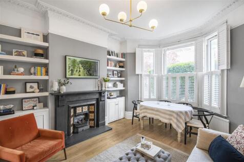 Tremadoc Road, SW4 1 bed flat for sale