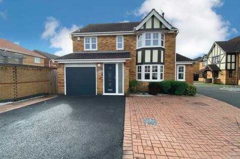 4 bedroom detached house for sale