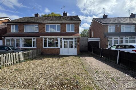 3 bedroom semi-detached house for sale