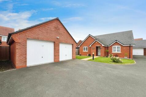 2 bedroom detached bungalow for sale