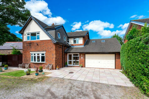 5 bedroom detached house for sale