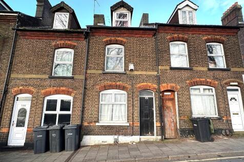 High Town, Luton LU2 3 bed terraced house for sale