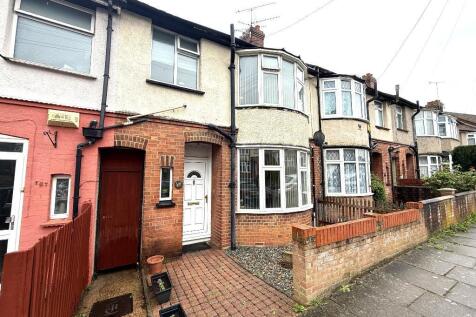 South Luton, Luton LU1 3 bed terraced house for sale
