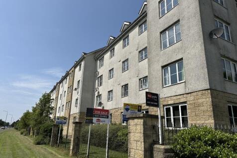 3 bedroom flat for sale