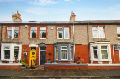 4 bedroom terraced house for sale