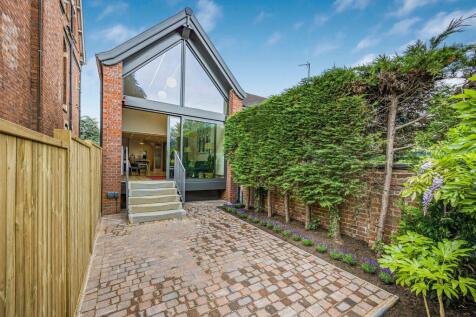 Shurdington Road, Cheltenham GL53 4 bed detached house for sale