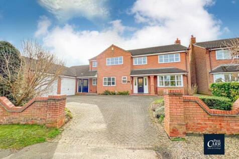 5 bedroom detached house for sale