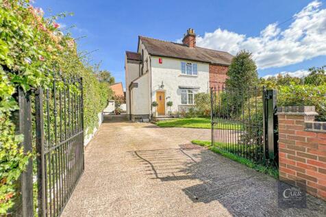 3 bedroom semi-detached house for sale