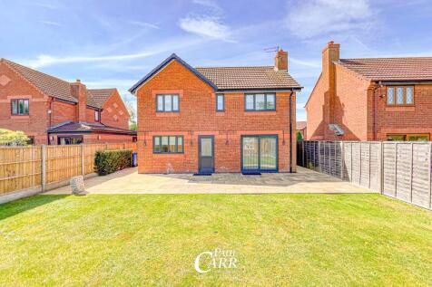 4 bedroom detached house for sale