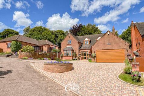 5 bedroom detached house for sale