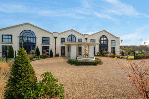 5 bedroom detached house for sale