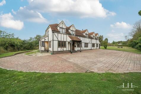 6 bedroom detached house for sale