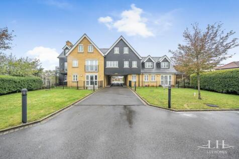 St James Court, West Horndon 2 bed apartment for sale