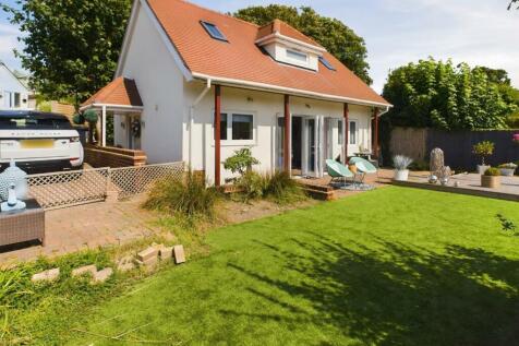 Ainsworth Avenue, Ovingdean 2 bed detached house for sale