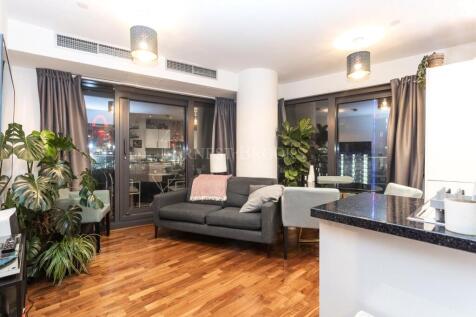 River Heights, 90 High Street... 2 bed apartment for sale