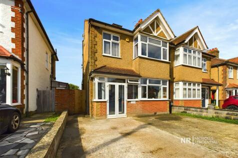 4 bedroom semi-detached house for sale