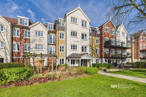 1 bedroom ground floor flat for sale