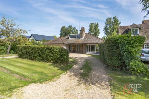 3 bedroom detached bungalow for sale
