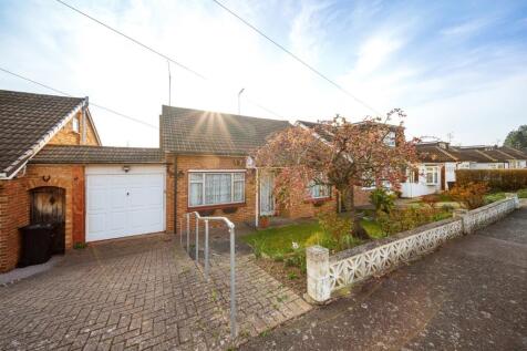 2 bedroom detached bungalow for sale