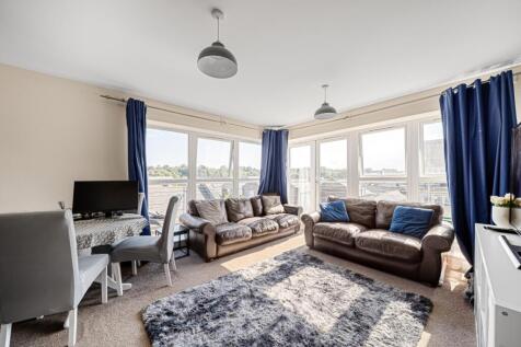 Portland Place, Greenhithe DA9 2 bed apartment for sale