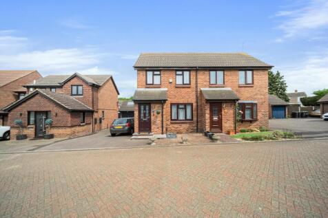 2 bedroom semi-detached house for sale