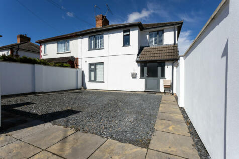 4 bedroom semi-detached house for sale