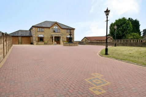 5 bedroom detached house for sale