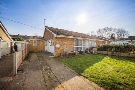 3 bedroom semi-detached bungalow for sale