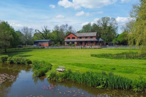 6 bedroom detached house for sale