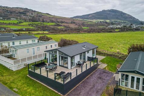 3 bedroom chalet for sale