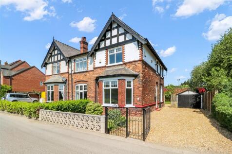 3 bedroom semi-detached house for sale