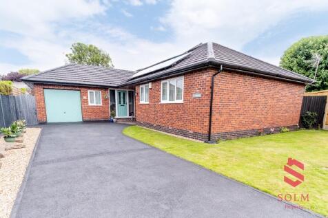 3 bedroom detached bungalow for sale
