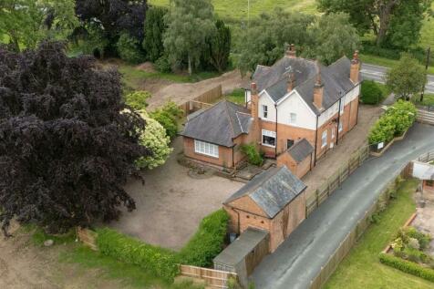 Lutterworth Road, Dunton Bassett... 5 bed detached house for sale