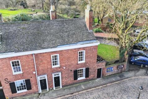 4 bedroom semi-detached house for sale