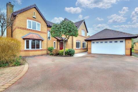 Poppy Close, Loughborough LE11 5 bed detached house for sale